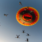 5 mass parachute jump out of balloon